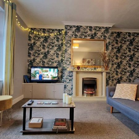 Brodie'S Hideaway Stylish Seaside Town Apartment Амбъл Екстериор снимка